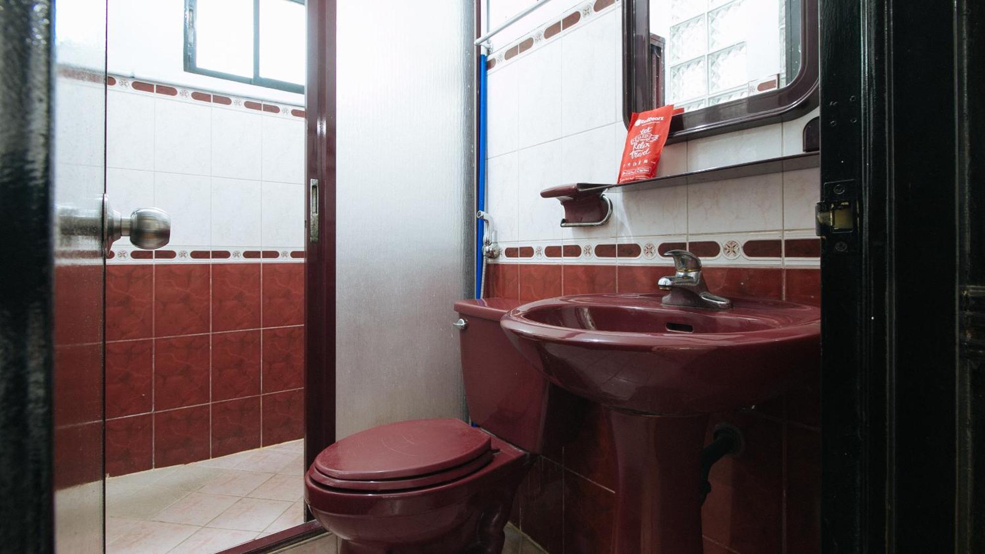 Reddoorz At Plus Villa Gloria Taguig Exteriör bild