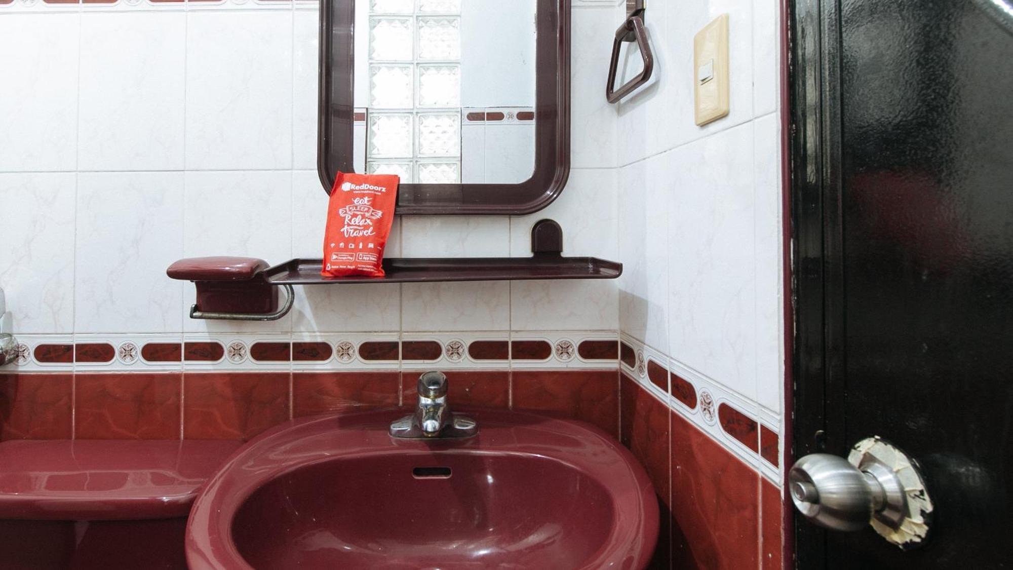 Reddoorz At Plus Villa Gloria Taguig Exteriör bild
