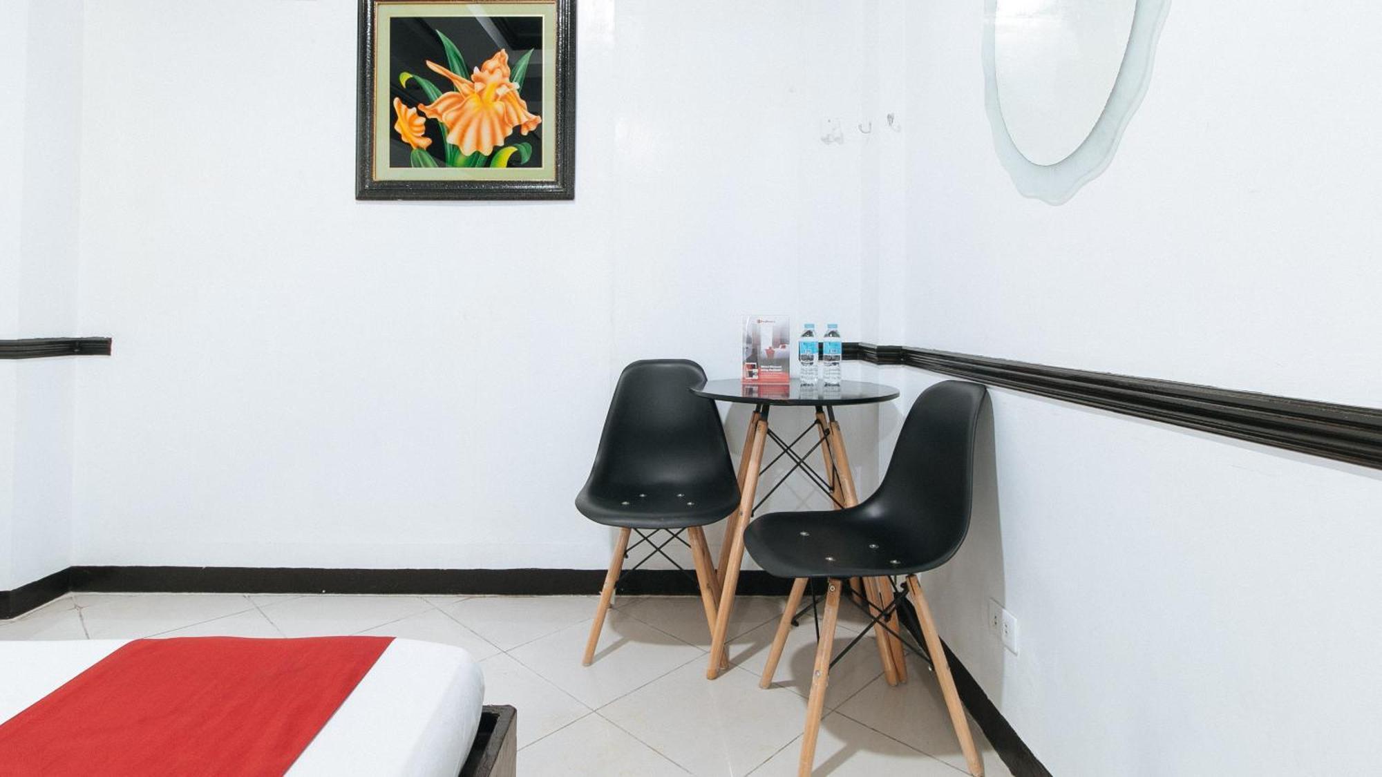 Reddoorz At Plus Villa Gloria Taguig Exteriör bild
