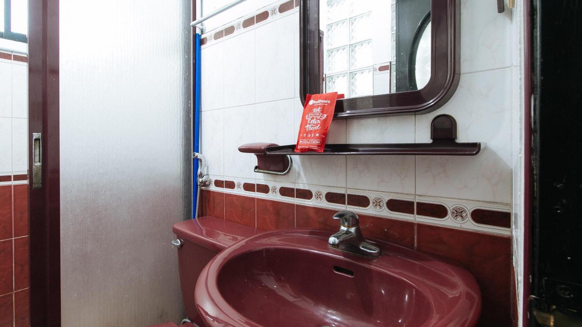 Reddoorz At Plus Villa Gloria Taguig Exteriör bild