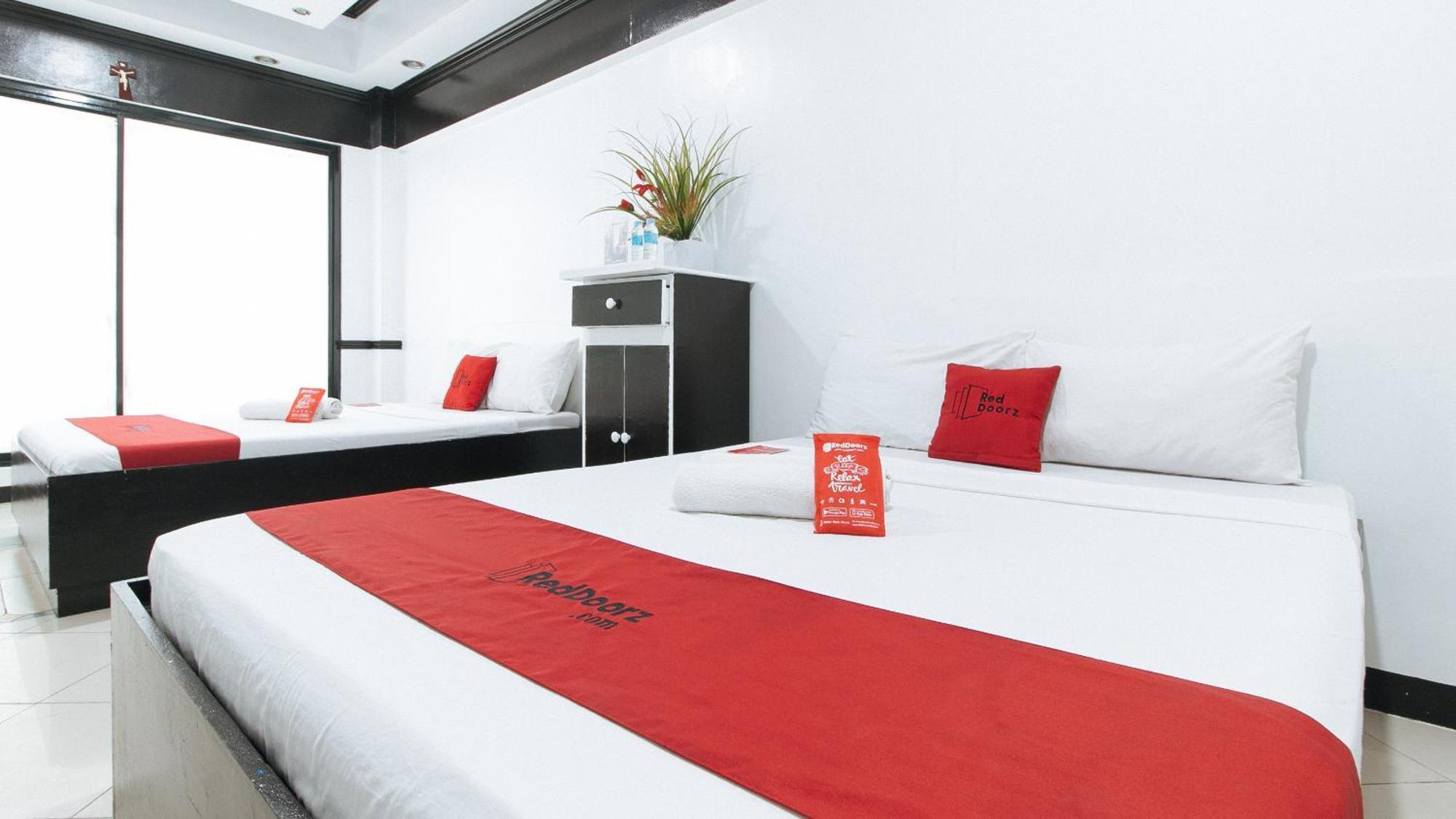 Reddoorz At Plus Villa Gloria Taguig Exteriör bild