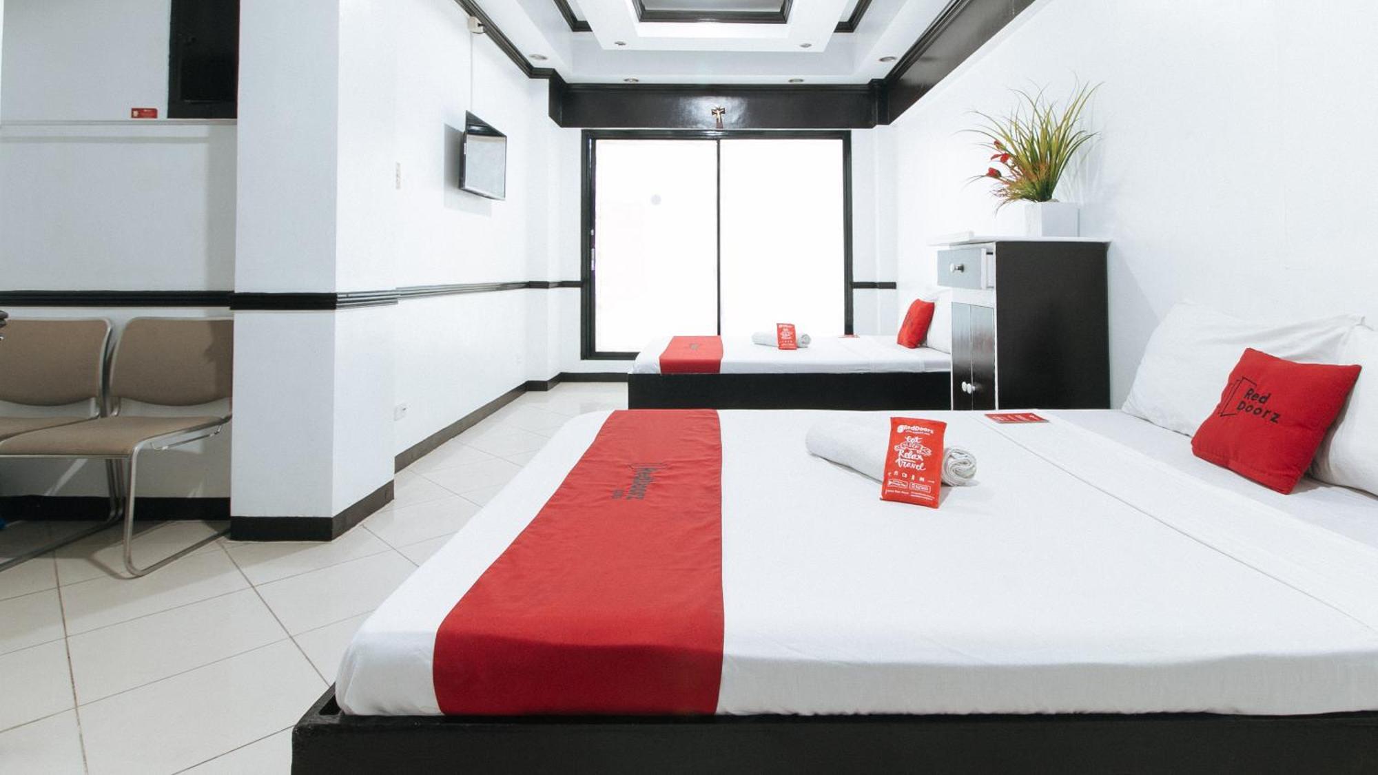 Reddoorz At Plus Villa Gloria Taguig Exteriör bild