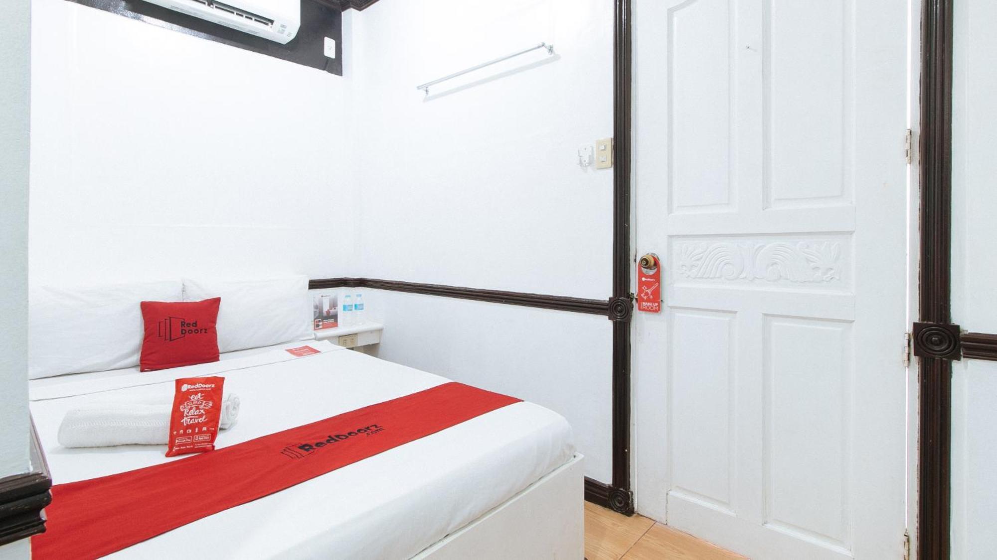 Reddoorz At Plus Villa Gloria Taguig Exteriör bild