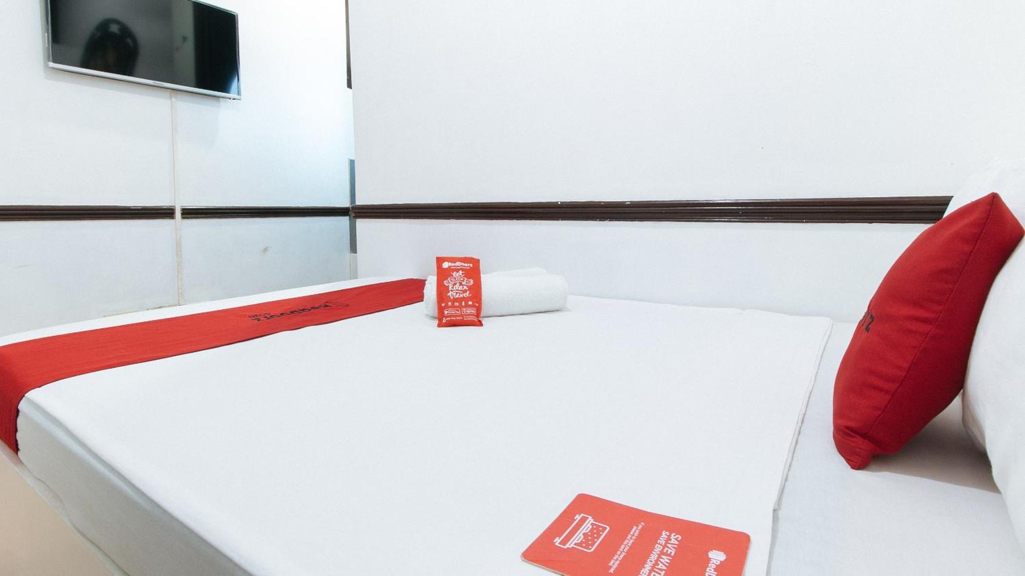 Reddoorz At Plus Villa Gloria Taguig Exteriör bild